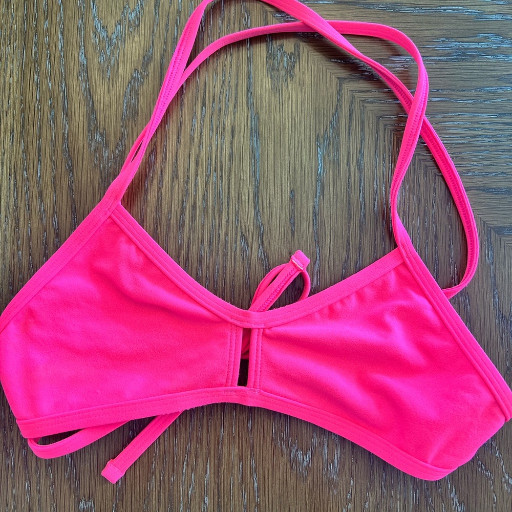 Jolyn Vent tie back top